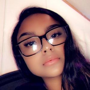 Meet your Posher, Sarahi